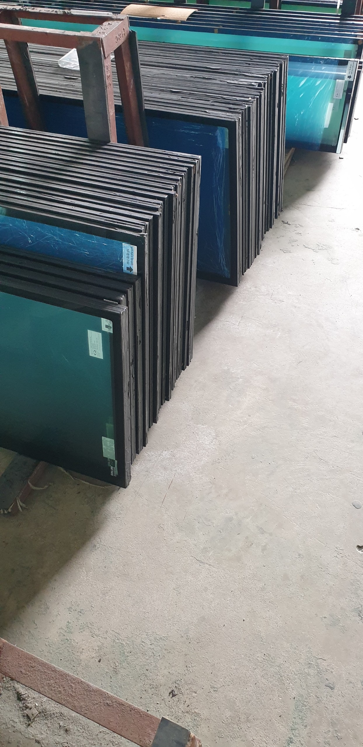 Kính  chống cháy EI 90 phút